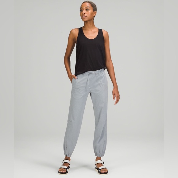 Lululemon Love tank top pleated Size 4 black - Picture 2 of 3